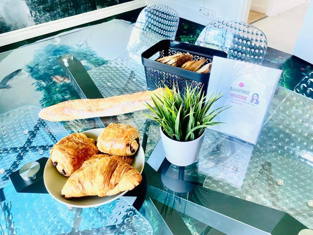 Atypique - Revez A 20Min De Paris - Parking Gratuit Apartment อาร์ฌ็องเตย ภายนอก รูปภาพ